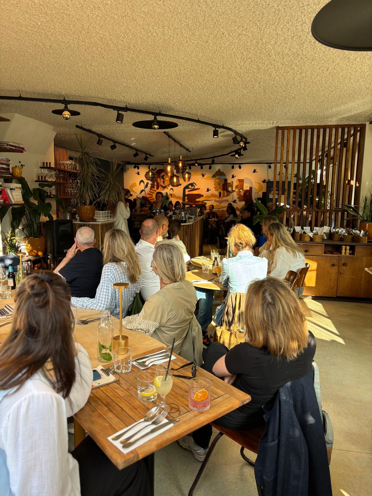 Ticket Read & Eat #3: Teun van de Keuken - 'Dieren zijn ook mensen' (dinsdag 9 december)