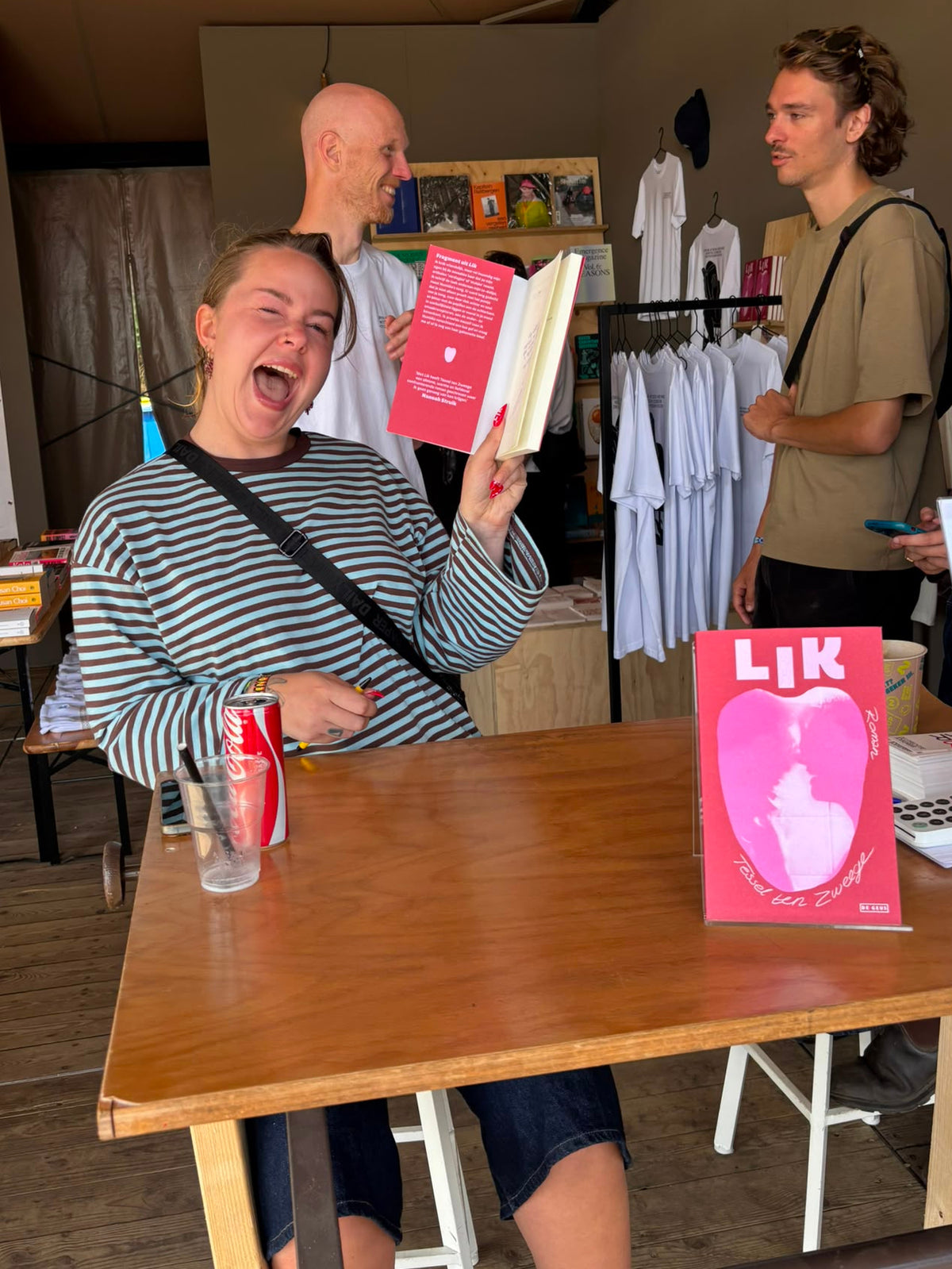 Ticket: Avond met Tessel ten Zweege over haar debuutroman 'Lik' (woensdag 16 september, 19:30)